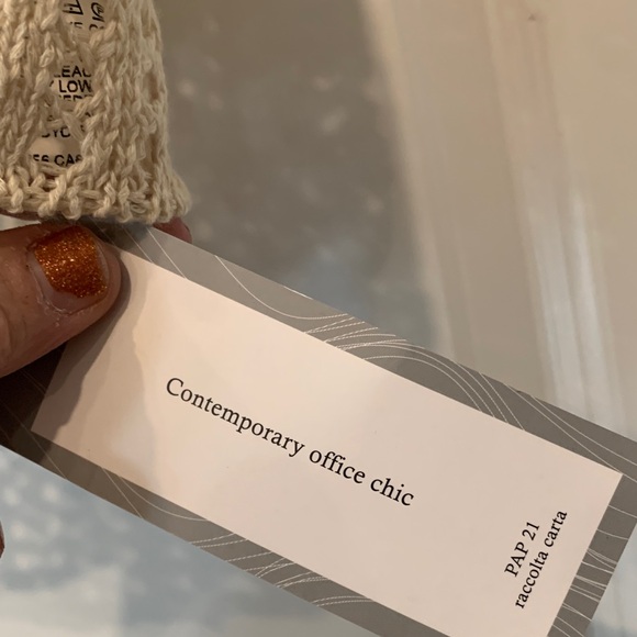 Contemporary complete Cream Crochet Floral Tank Top with flowers SM NWT - Picture 2 of 7